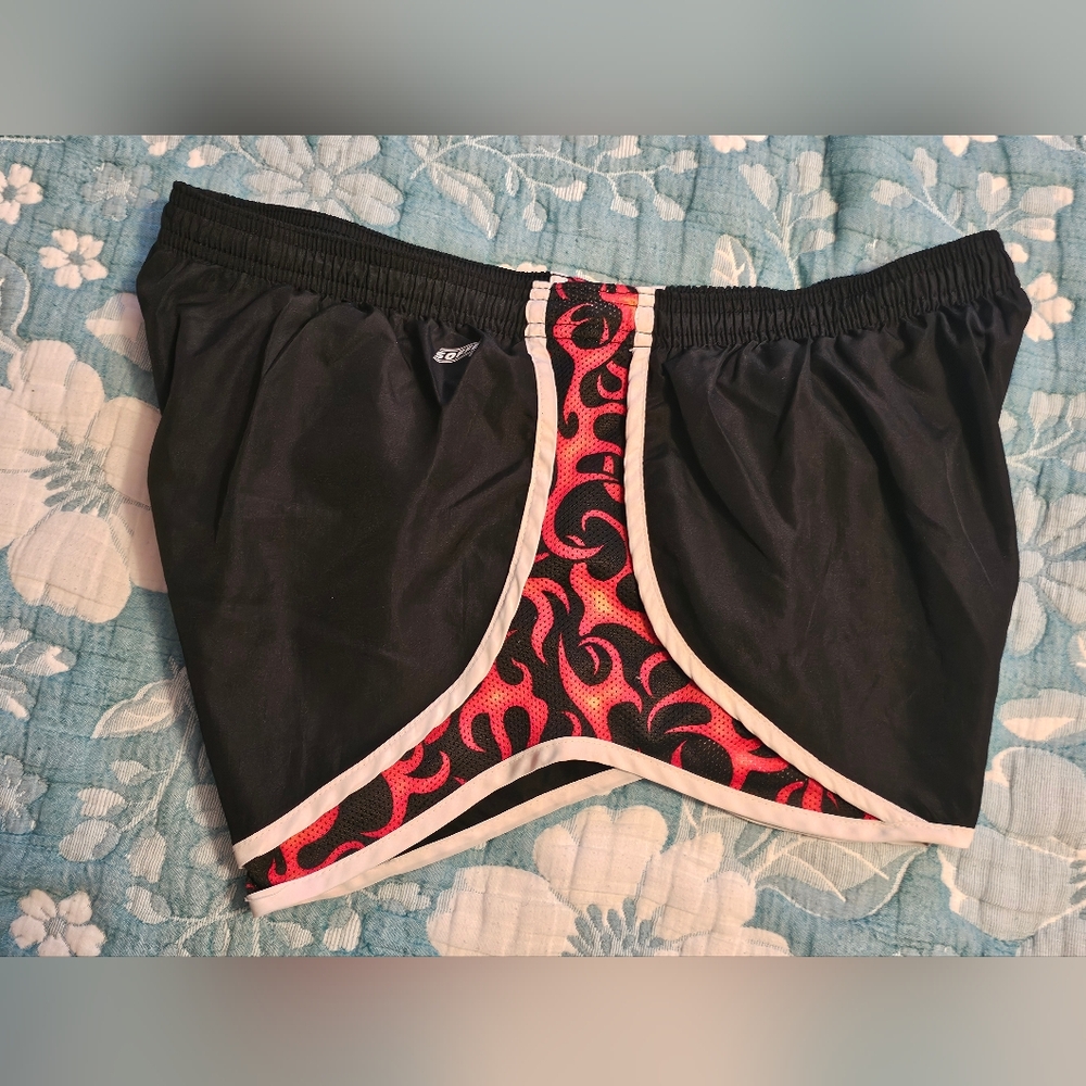 Vintage Y2K SOFFE Black and Red Fire Athletic Shorts Size LARGE